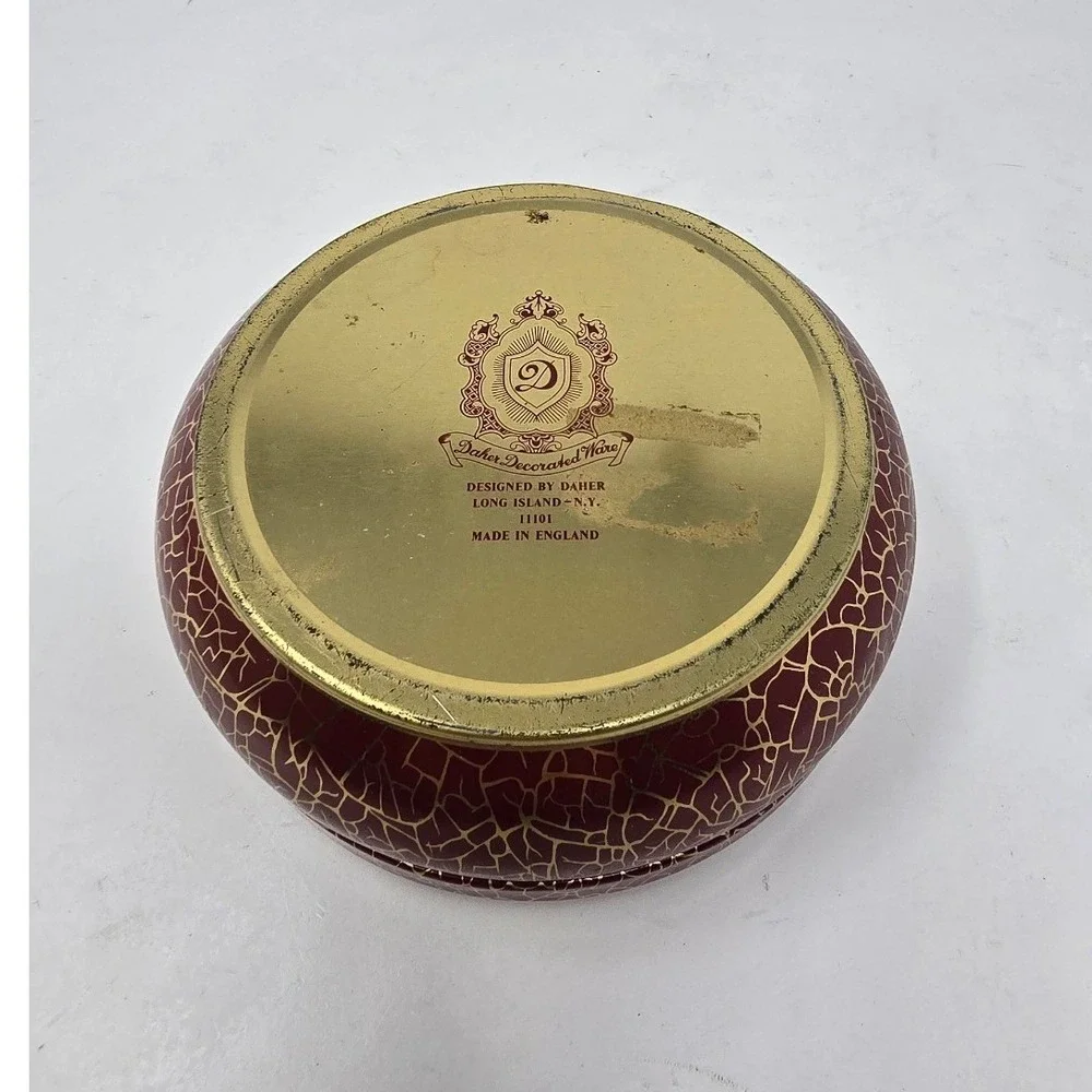 Vtg Daher red tin container England grannycore cottagecore rustic roses floral